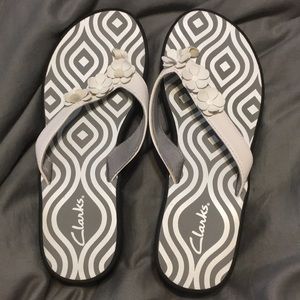 Clarks Flip Flops